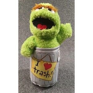 Sesame Place Street Plush 10” Oscar The Grouch Stuffed Animal I Love Trash 2017